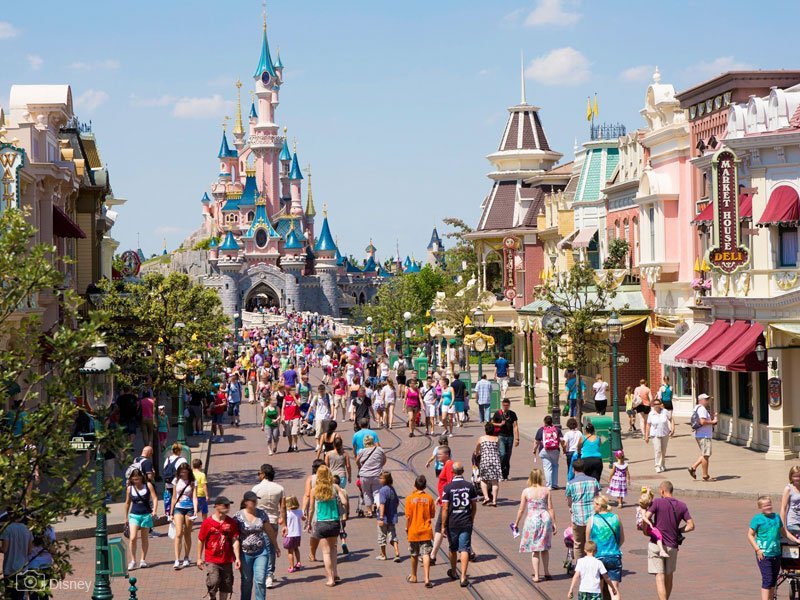 parque Disneyland Paris - Star Wars Hyperspace Mountain - para toda a família - Marne-la-Vallée Paris - Castelo da Bela Adormecida